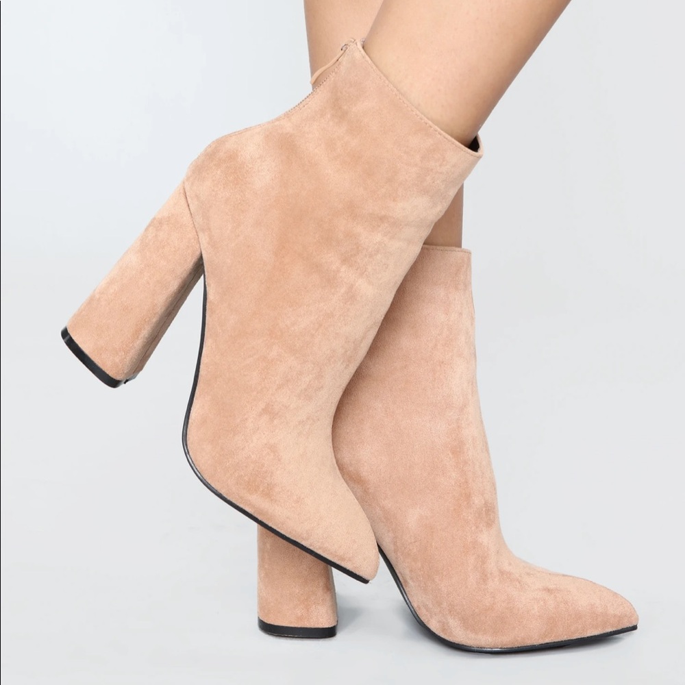 **New** Fashion Nova Camel Booties